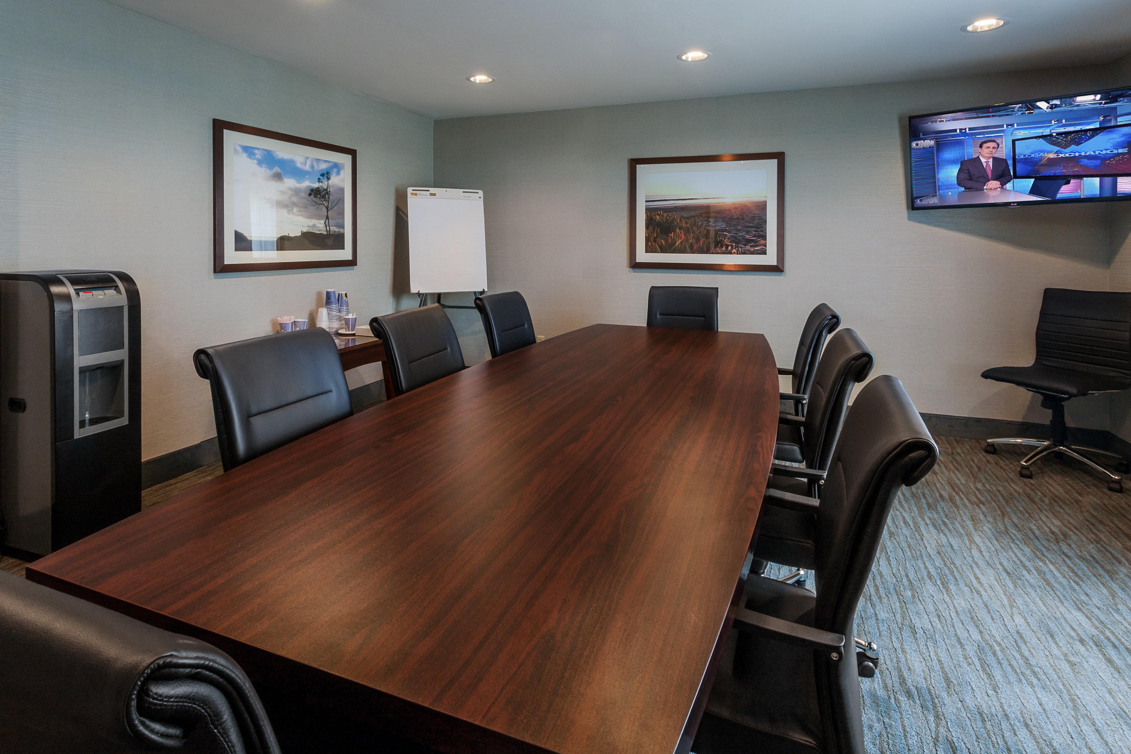 Holiday Inn Express & Suites Carpinteria By Ihg מראה חיצוני תמונה