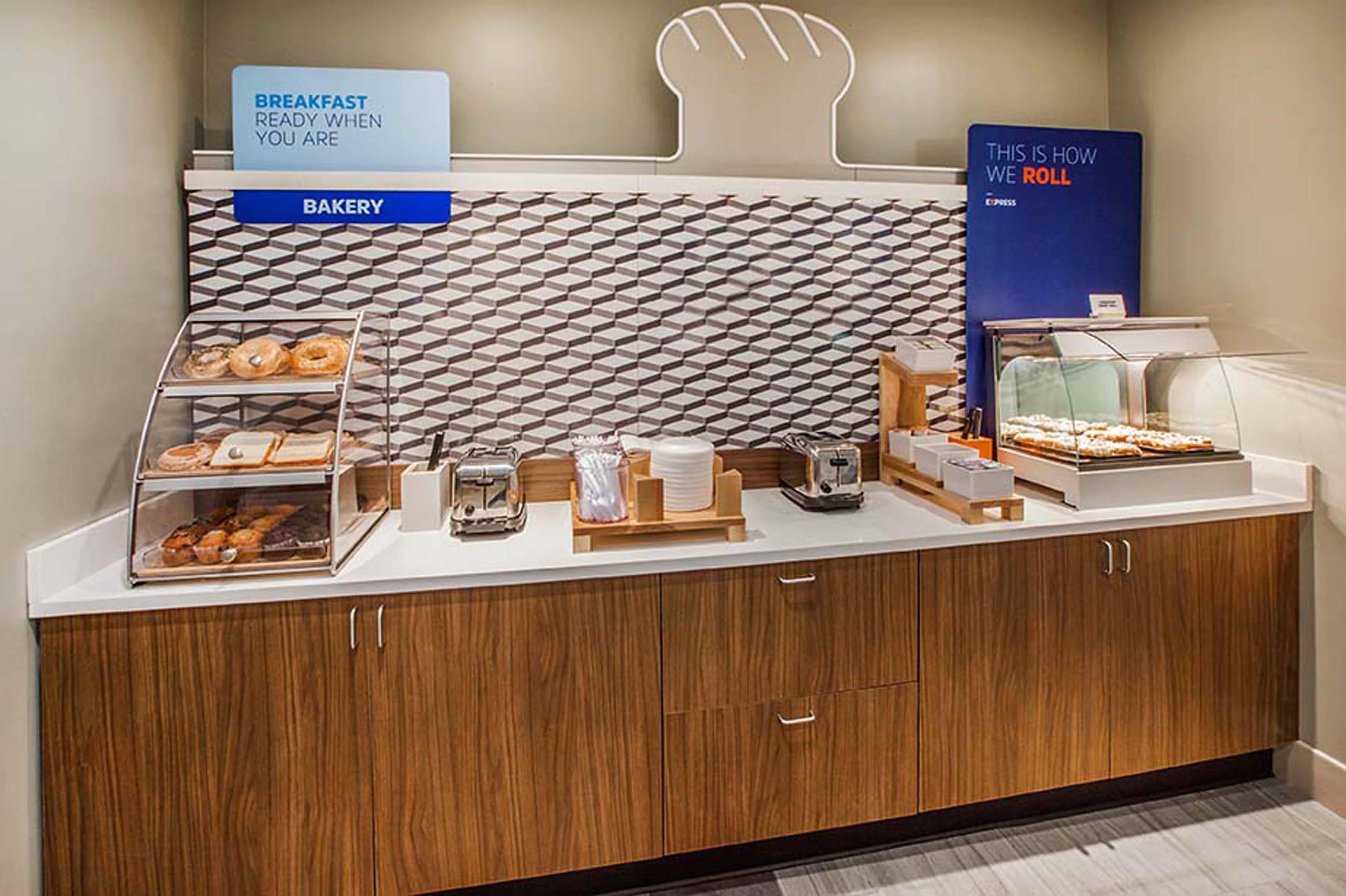 Holiday Inn Express & Suites Carpinteria By Ihg מראה חיצוני תמונה