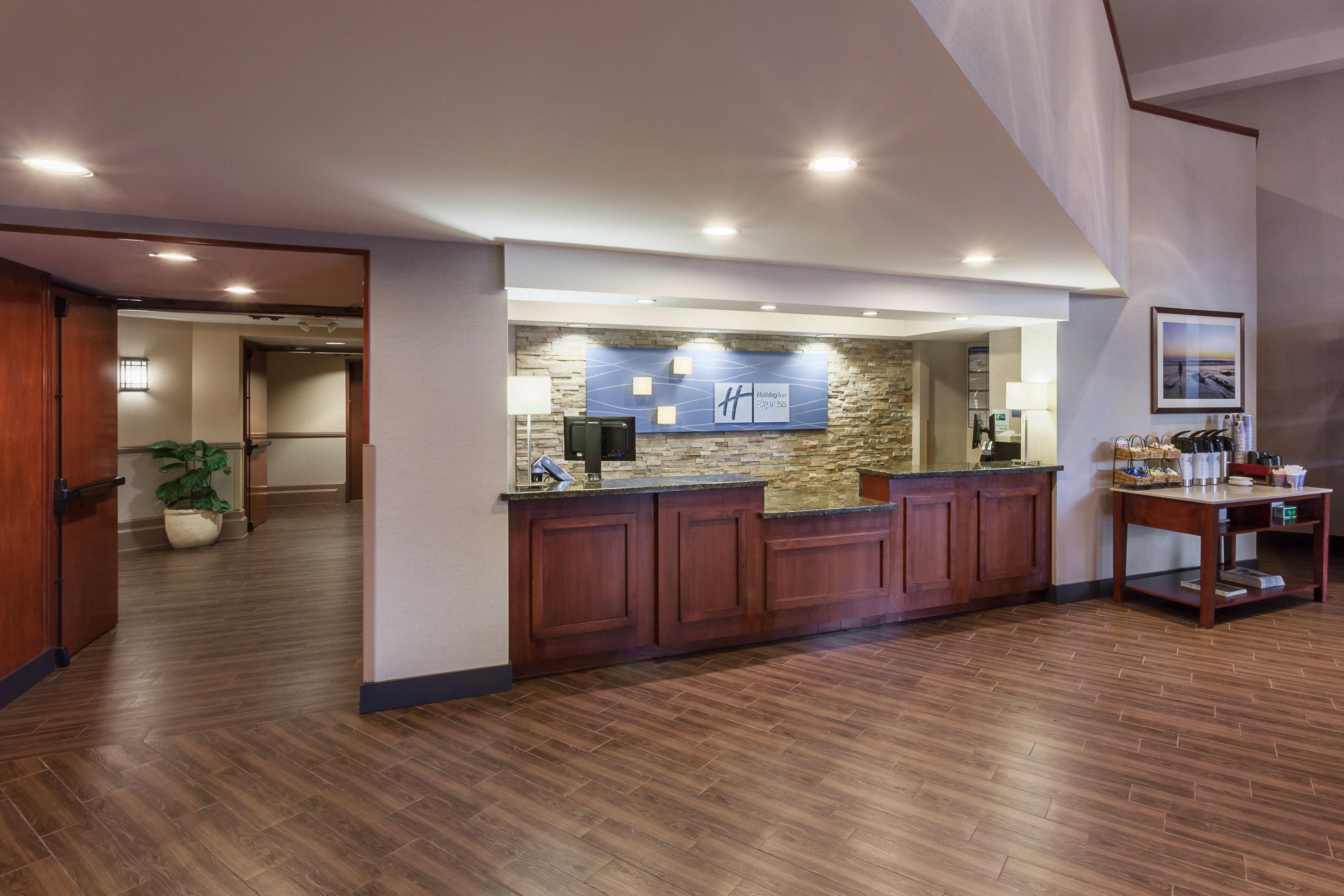 Holiday Inn Express & Suites Carpinteria By Ihg מראה חיצוני תמונה