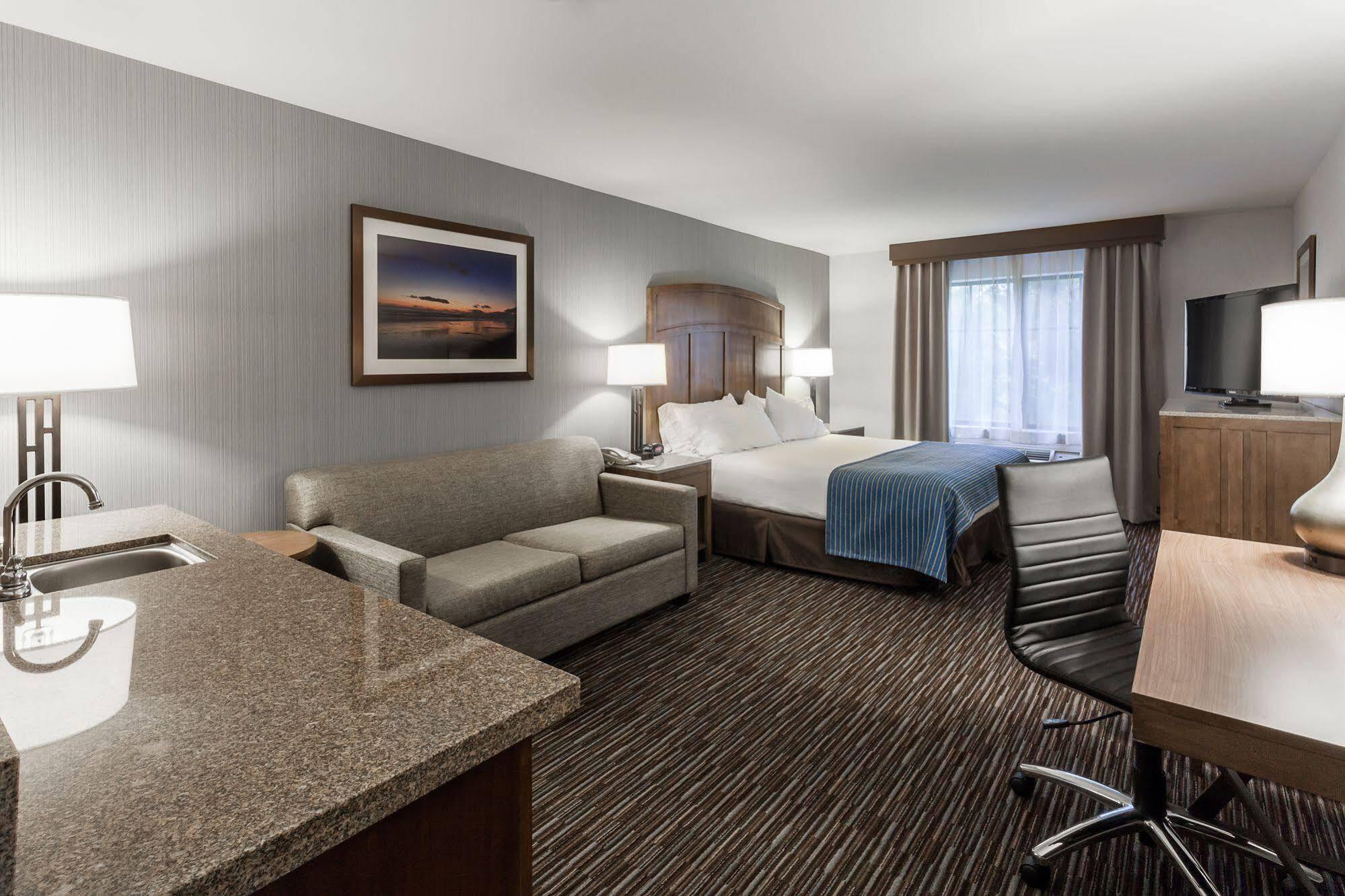 Holiday Inn Express & Suites Carpinteria By Ihg מראה חיצוני תמונה
